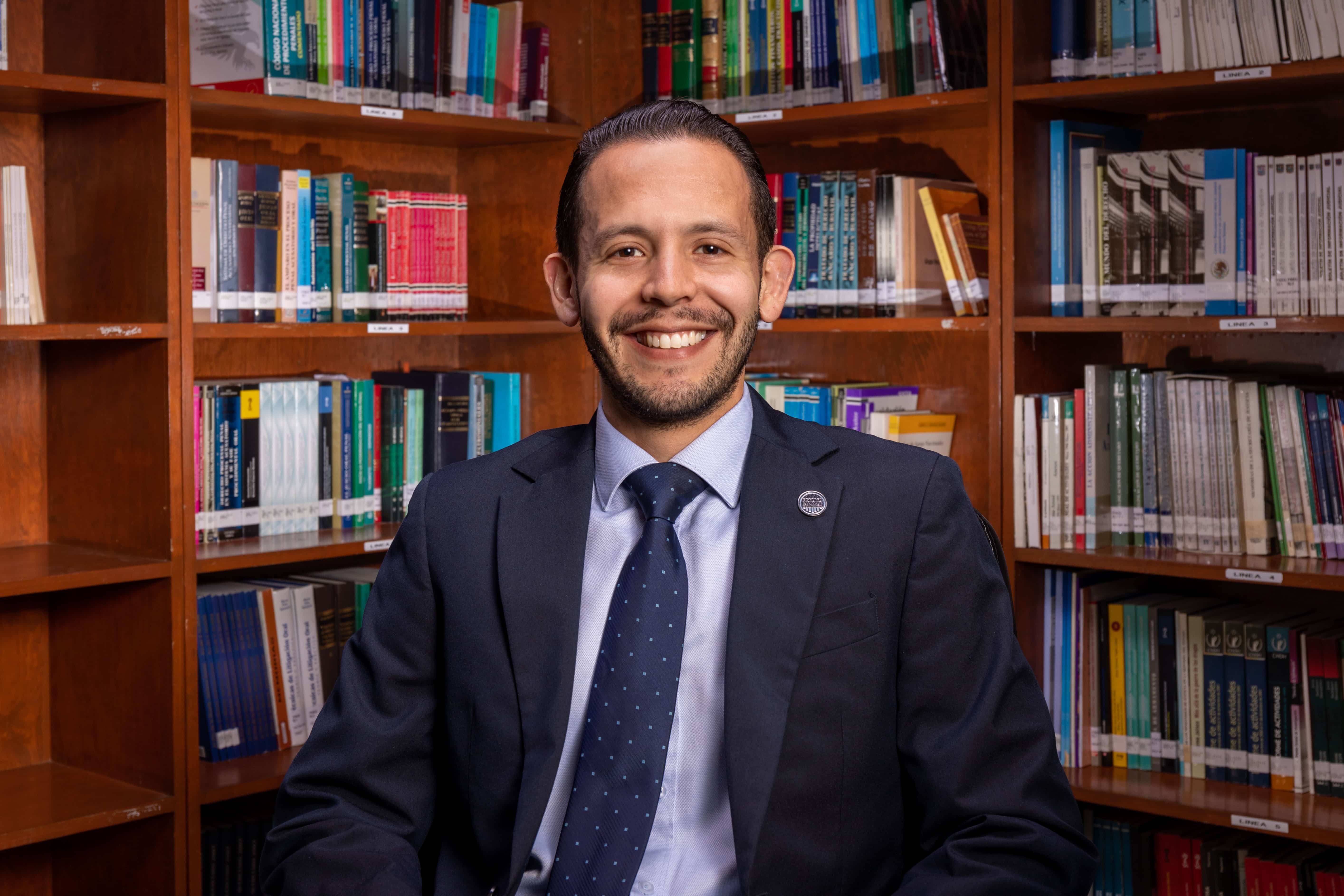 Francisco Contreras en sesión directiva